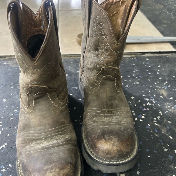 ariat Shoes - Ariat Women's Distressed Brown Heeled Boots